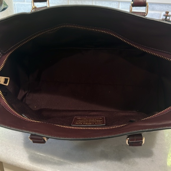 Beautiful crock coach bag - Picture 4 of 6